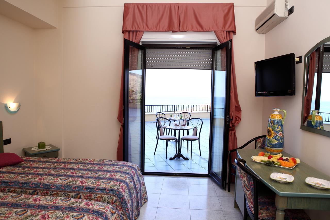 Hotel Za Maria Santo Stefano di Camastra Exteriér fotografie