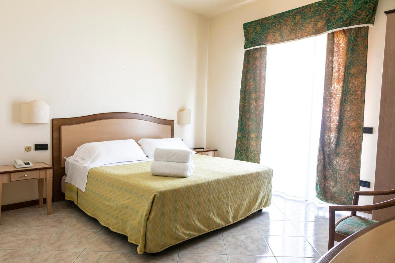 Hotel Za Maria Santo Stefano di Camastra Exteriér fotografie